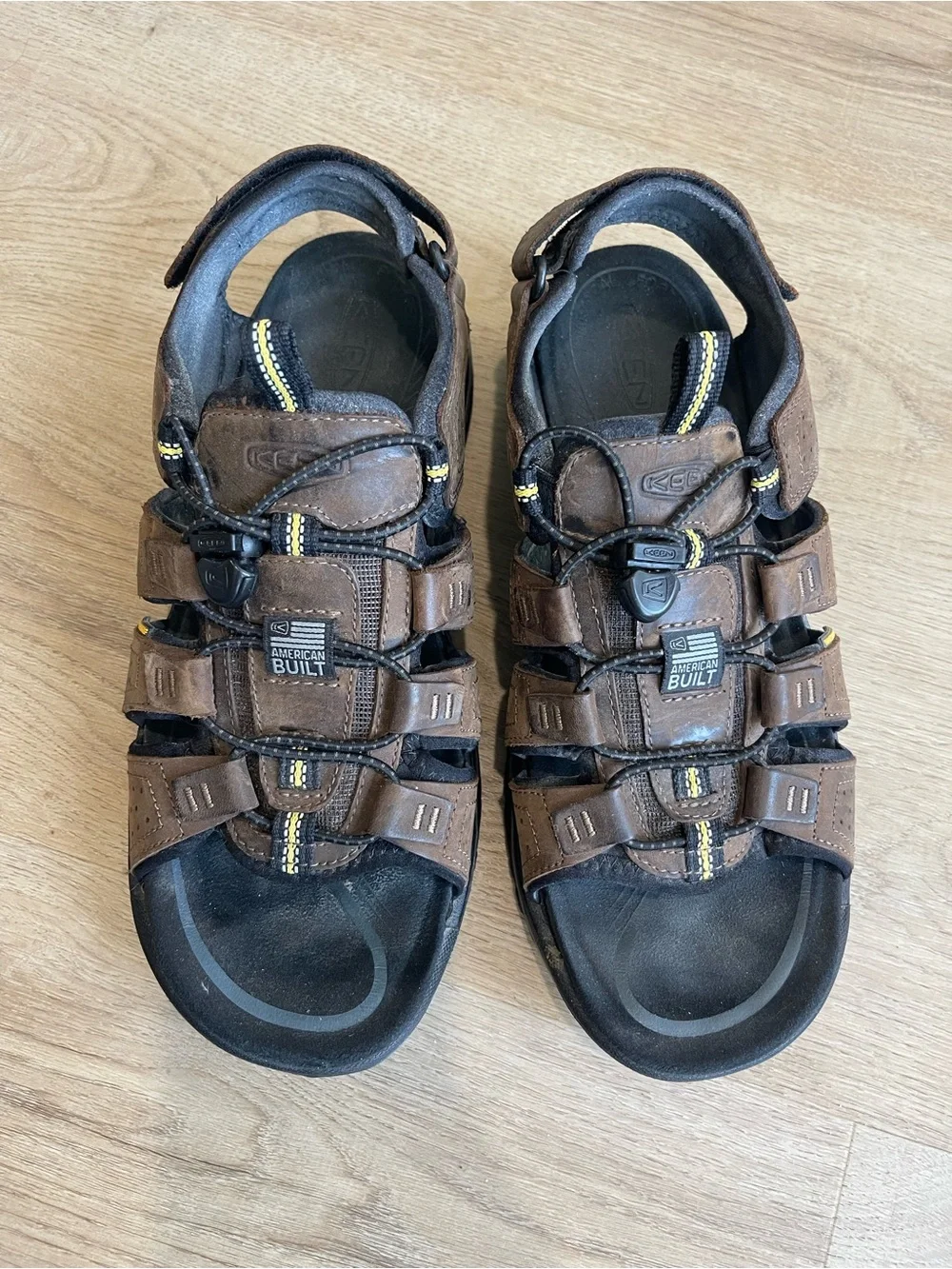 KEEN Brown Leather Strappy Men's Outdoor Sandals with Bungee Lacing